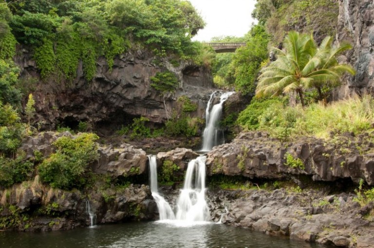 2020BOB-mauiwaterfalls-roadtohana-GettyImages-155148903
