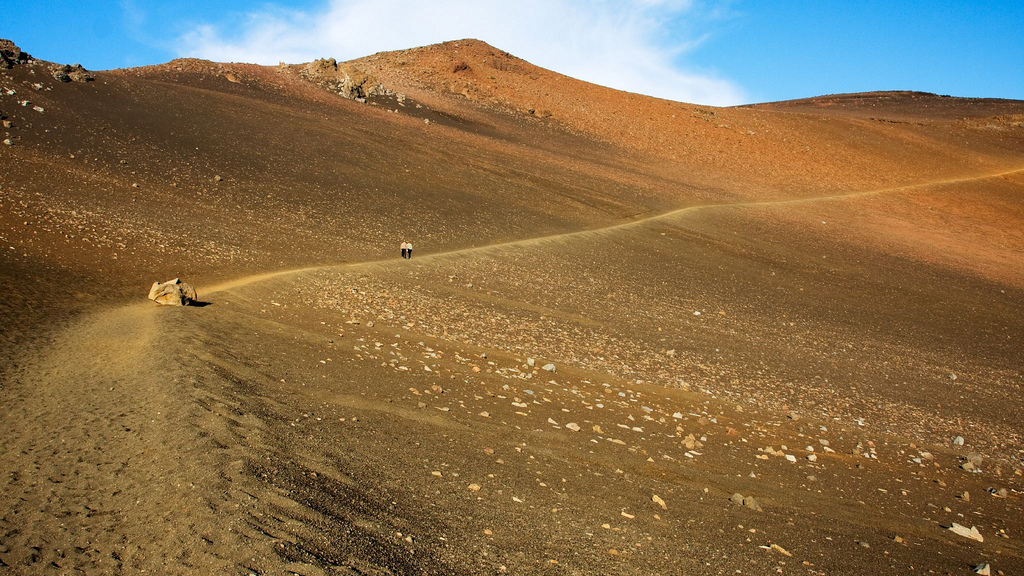 best hikes hawaii magazine 2016