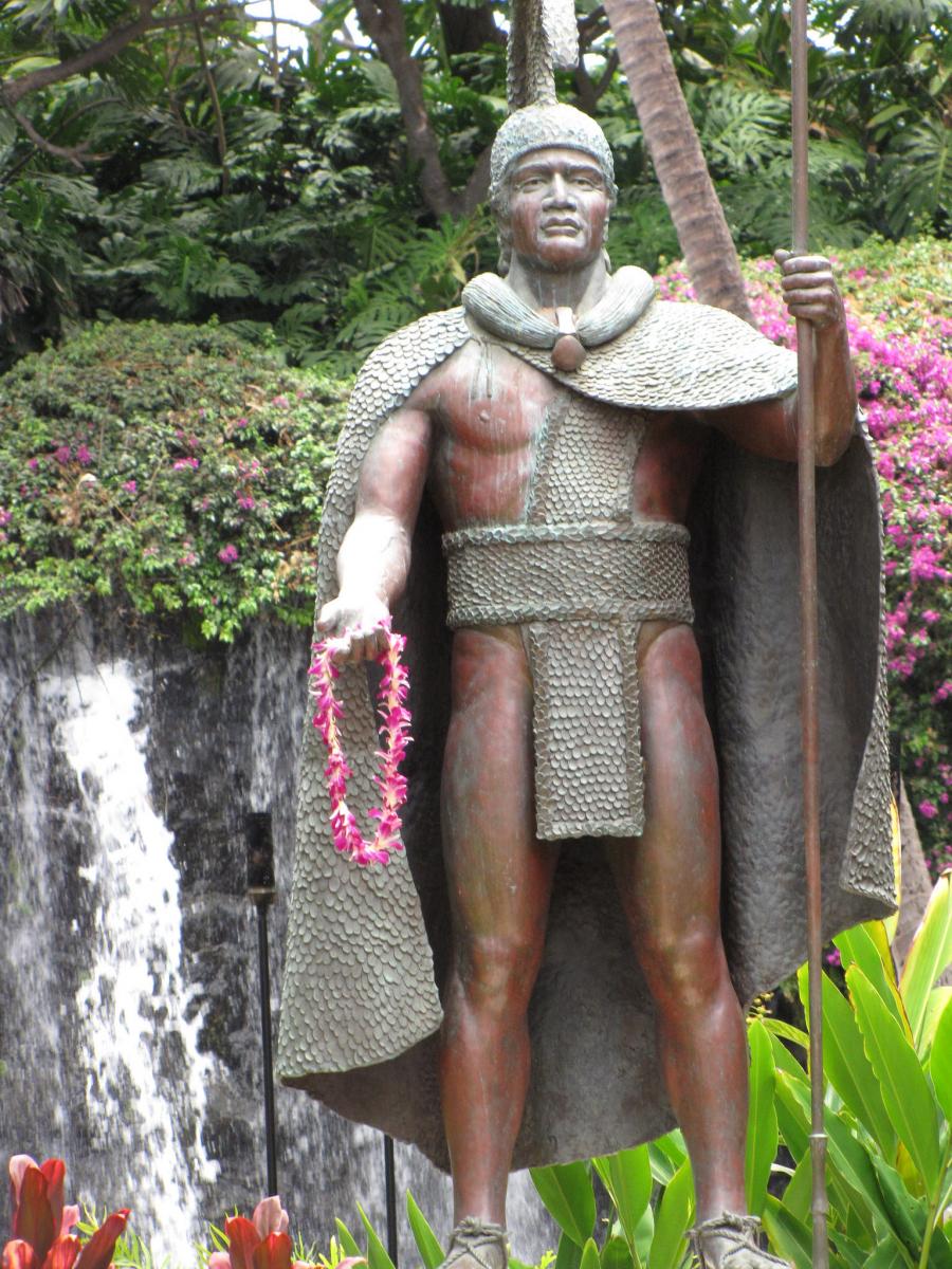 kamehameha statue maui