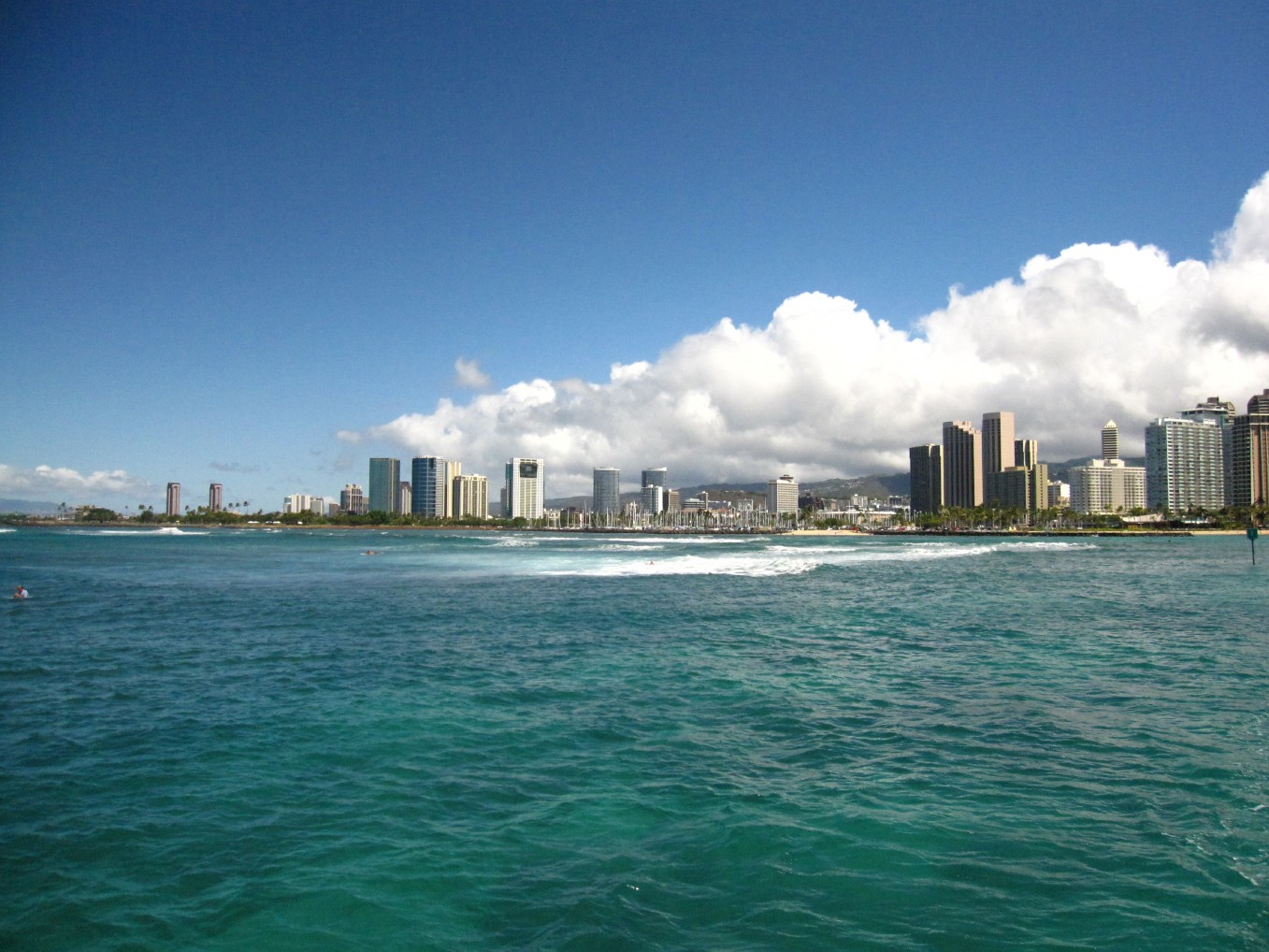 Waikiki_lunch_and_snorkel_catamaran_sail Waikiki_lunch_and_snorkel_catamaran_sail