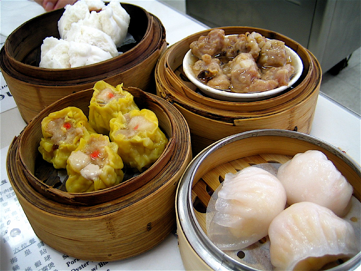 Dim_sum_at_Mei_Sum_in_Honolulu_Chinatown_district