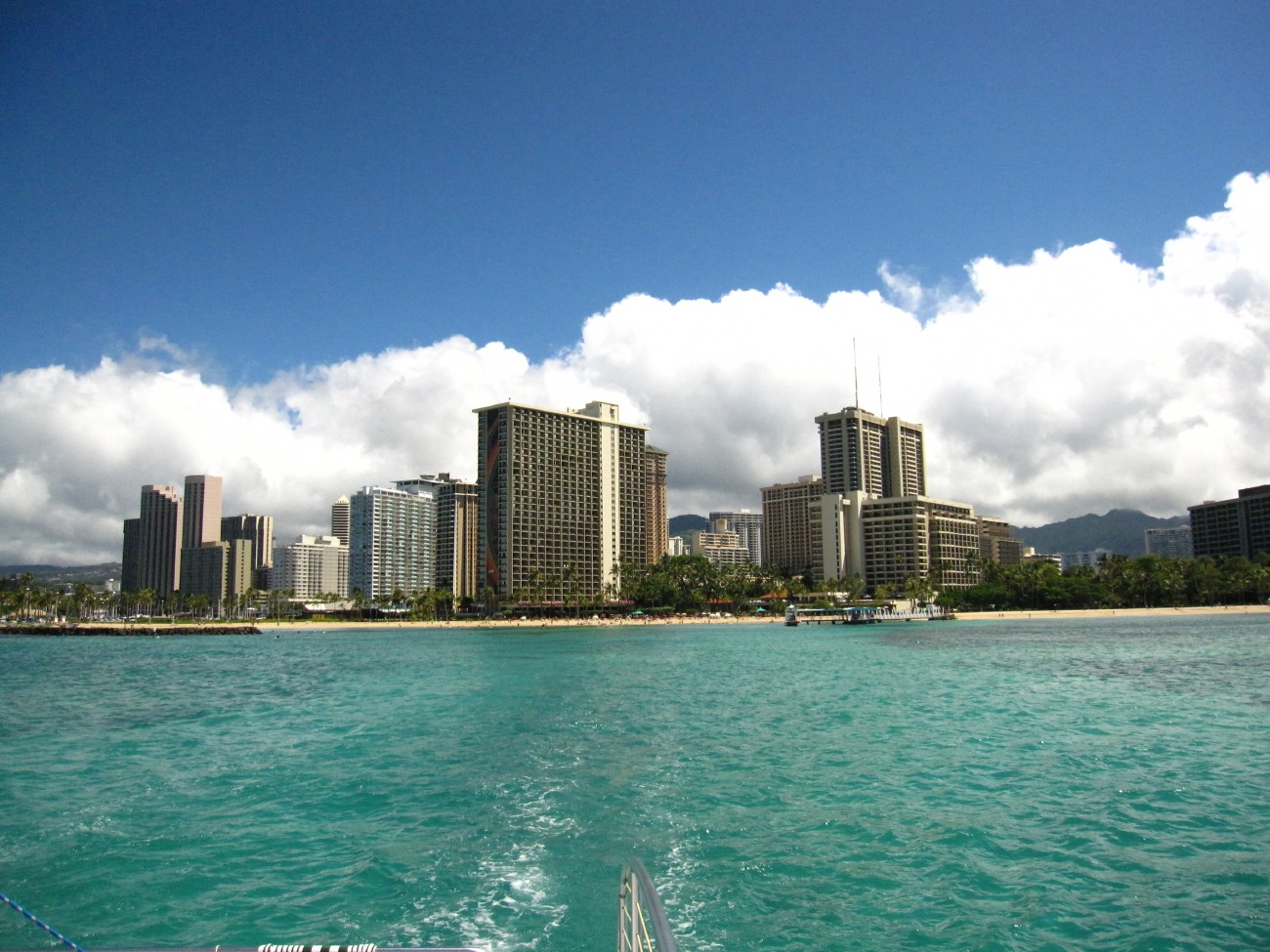 Waikiki_lunch_and_snorkel_catamaran_sail Waikiki_lunch_and_snorkel_catamaran_sail
