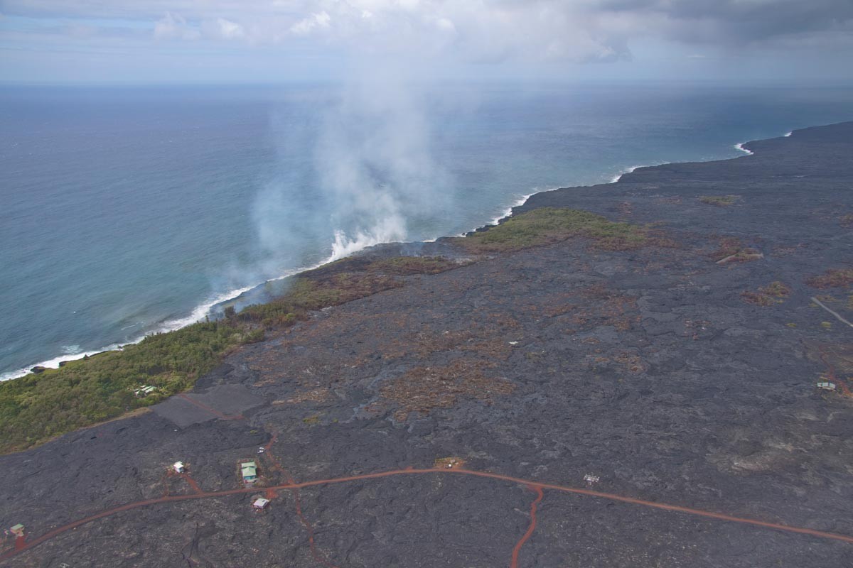 Kilauea_volcano_Kalapana_lava_flow_slows_down