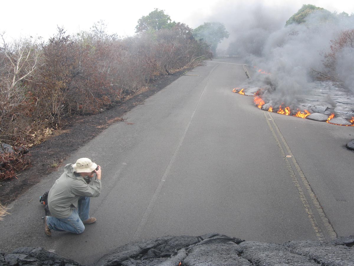 Kilauea_volcano_Kalapana_lava_flow_slows_down