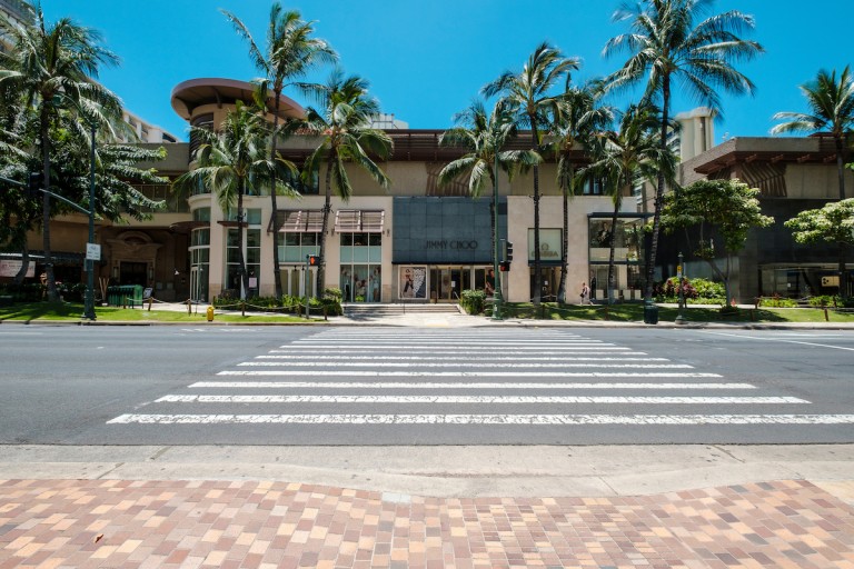 AIO2004 AY Waikiki Shutdown 2094