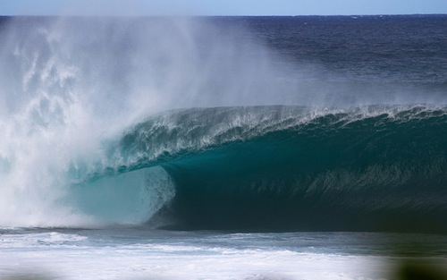 top_five_favorite_hawaii_surfing_beaches_maui_oahu