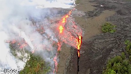 new_lava_vent_opens_at_Kilauea_volcano