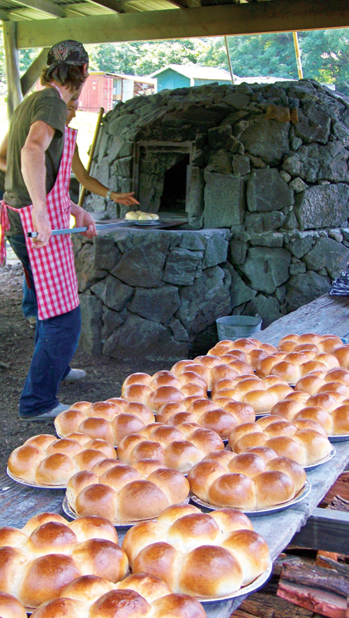 get_baked_Portuguese_sweetbread_Kona_Historical_Society