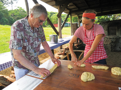 get_baked_Portuguese_sweetbread_Kona_Historical_Society