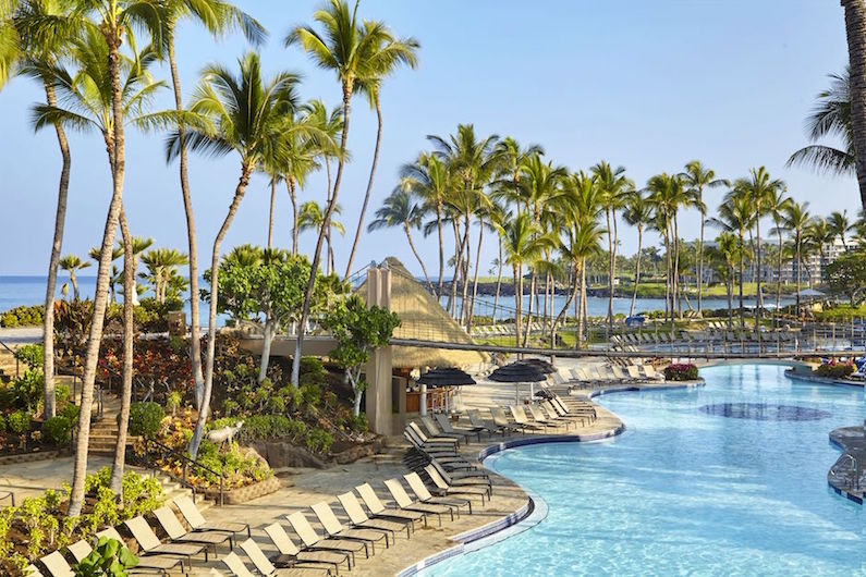 hilton waikoloa village pool