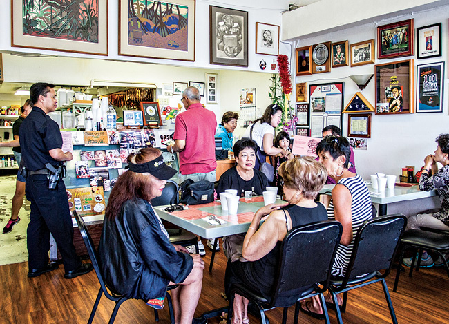 helenas-hawaiian-food