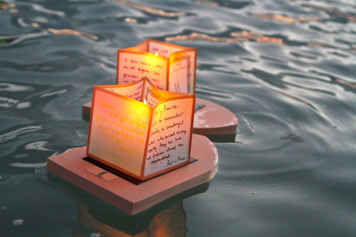 lantern floating hawaii