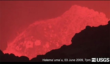 video_Kilauea_volcano_lava