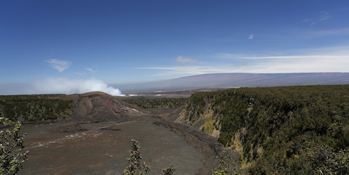 Hawaii_hiking_Volcano_Akaka_Waipio