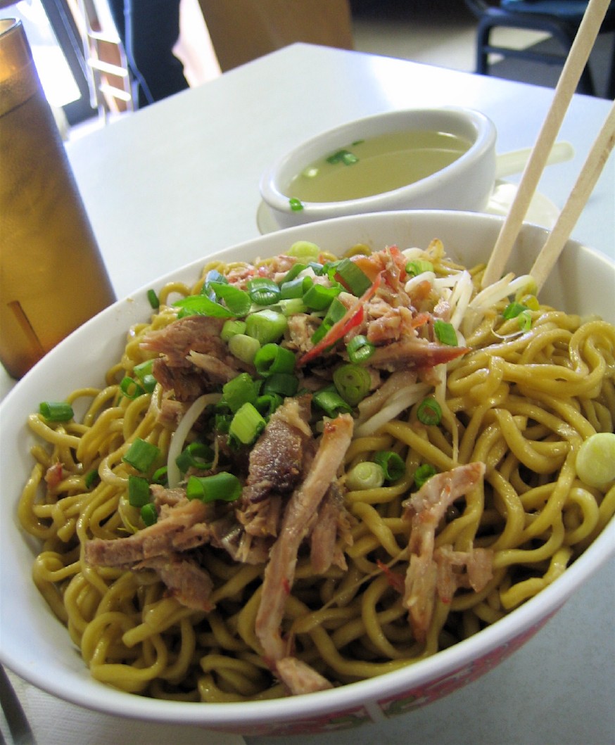 saimin_maui_hawaii_food
