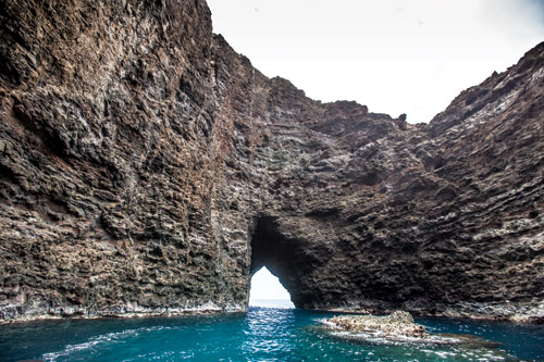 kauai_napali_coast_raft_riding_nifty_shades_of_blue