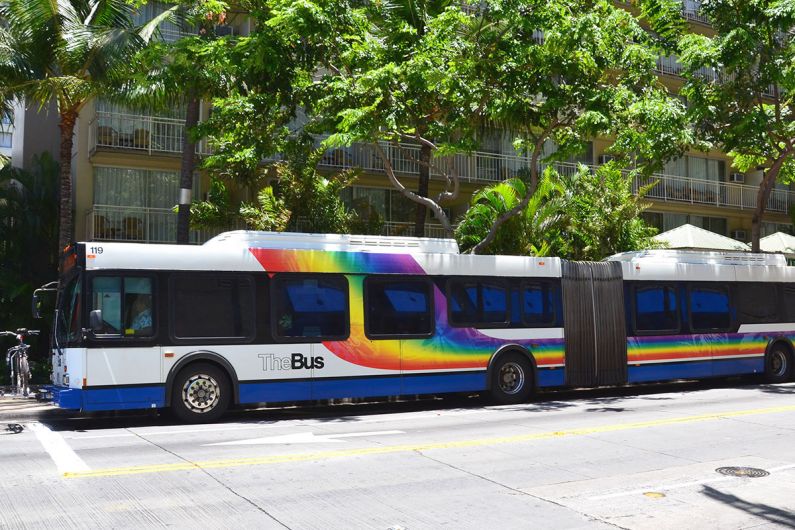 Oahu-Thebus_Simon_sees_flickr