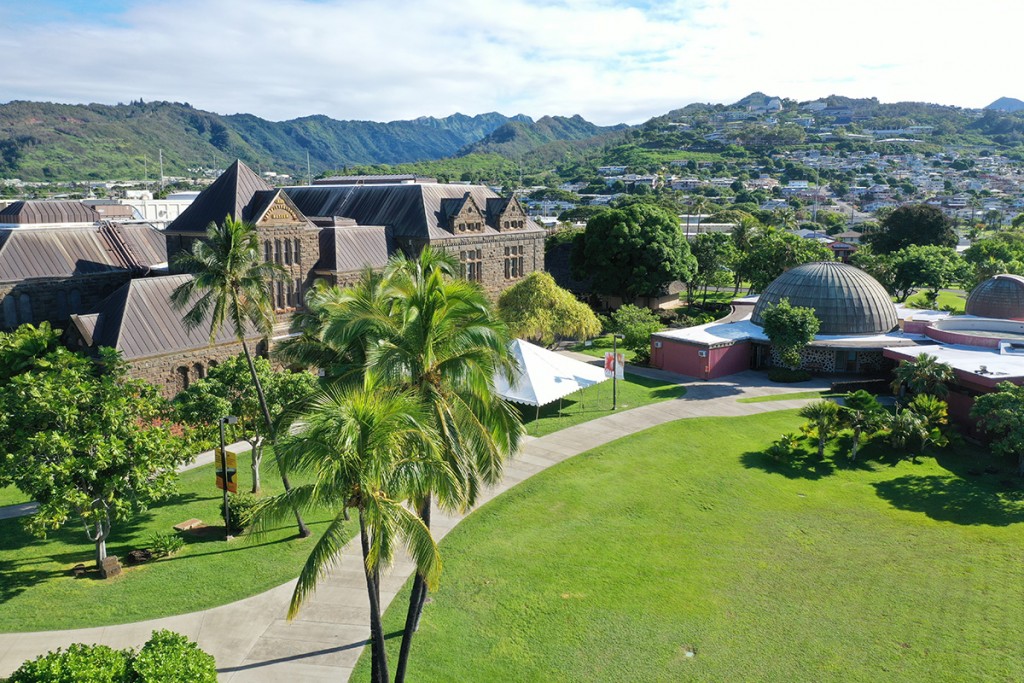 Outdoor Campus Drone_HawaiHall3