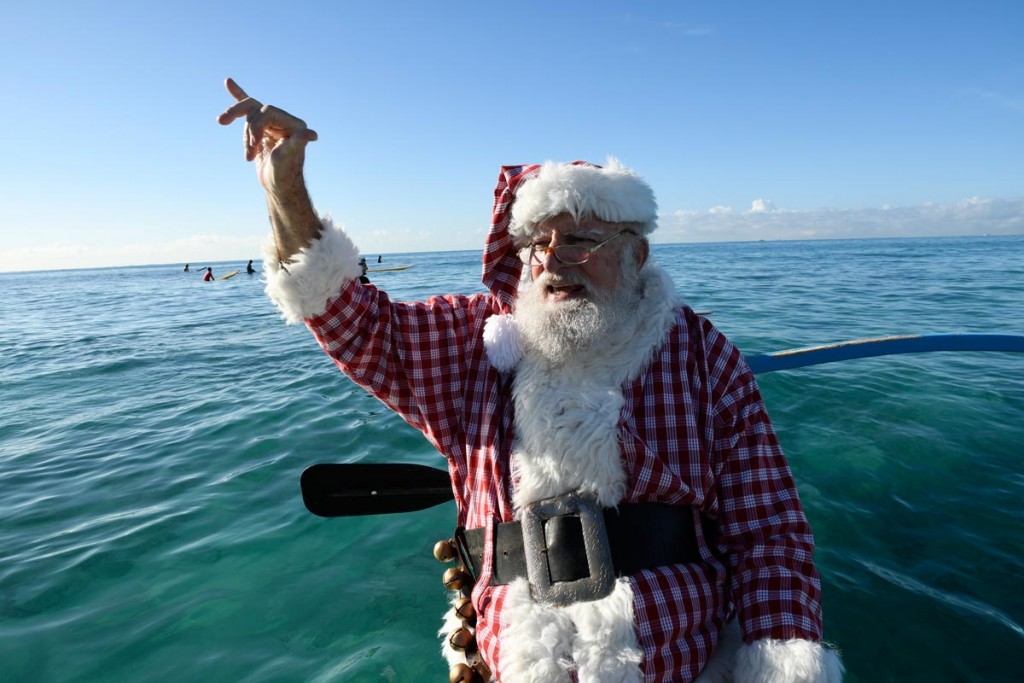 Santa-_-Outrigger-Waikiki001