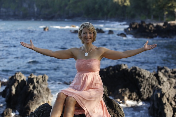 The Trip 2015_Travel Channel Host Samantha Brown enjoying the Hawaiian paradise
