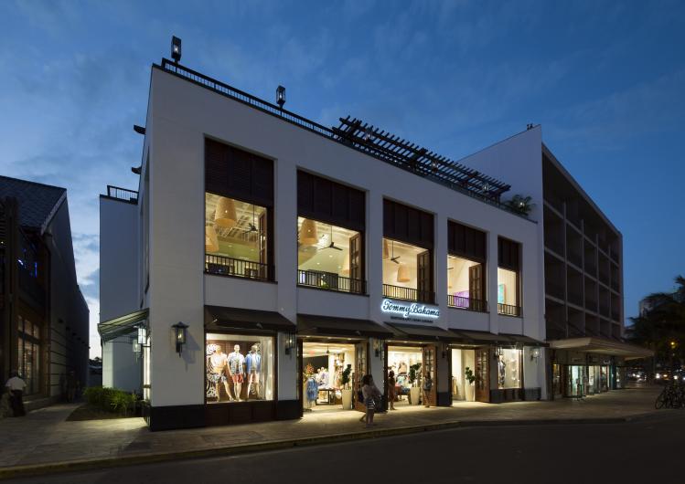 Tommy Bahama Waikiki Exterior