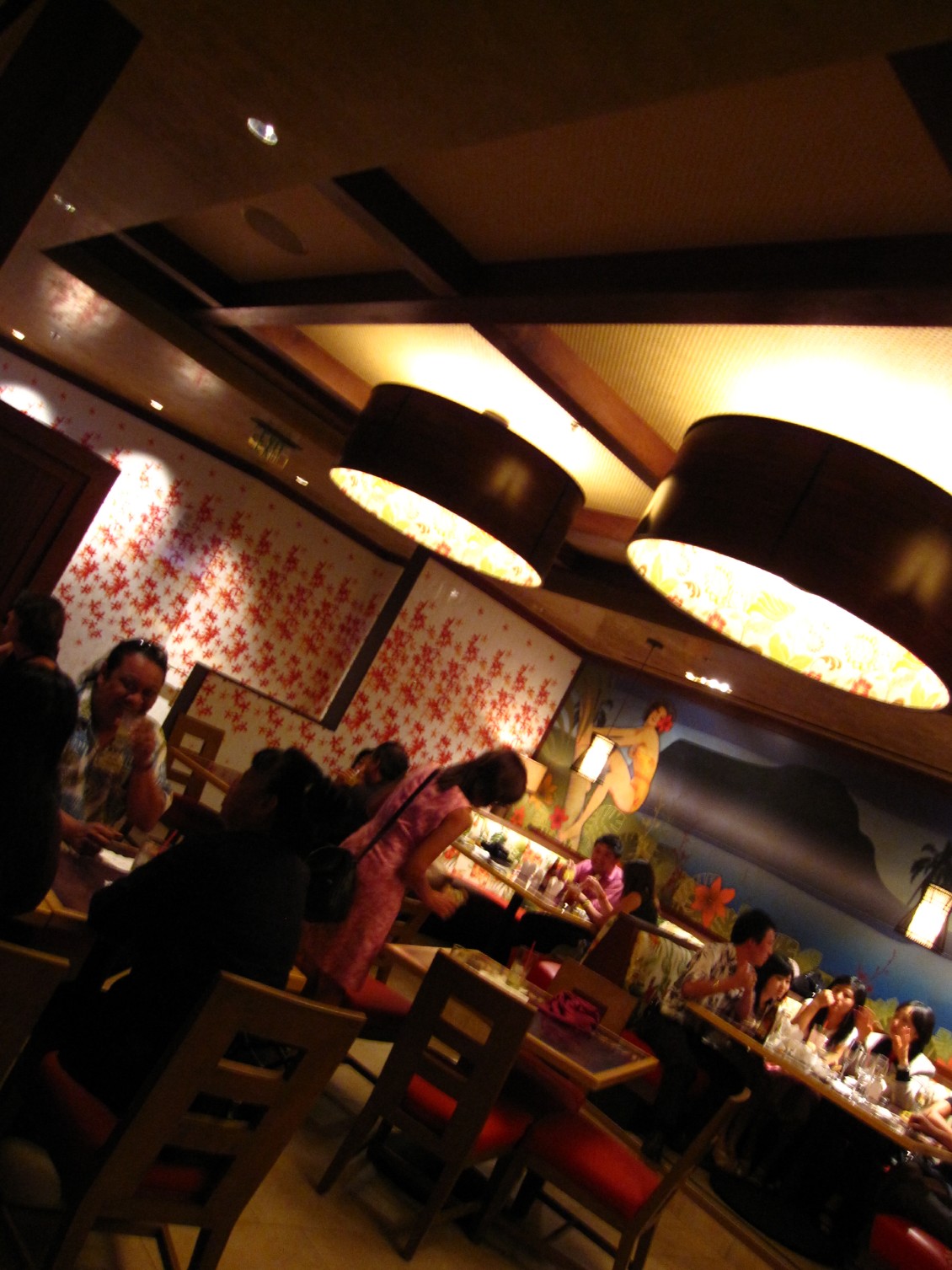 Hilton_Hawaiian_Village_Tropics_Bar_Grill _open_menu_beachfront