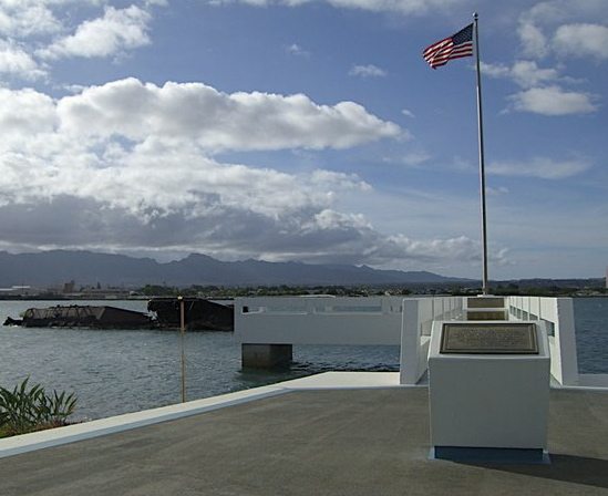USS_Arizona_Memorial_WW2_national_monument