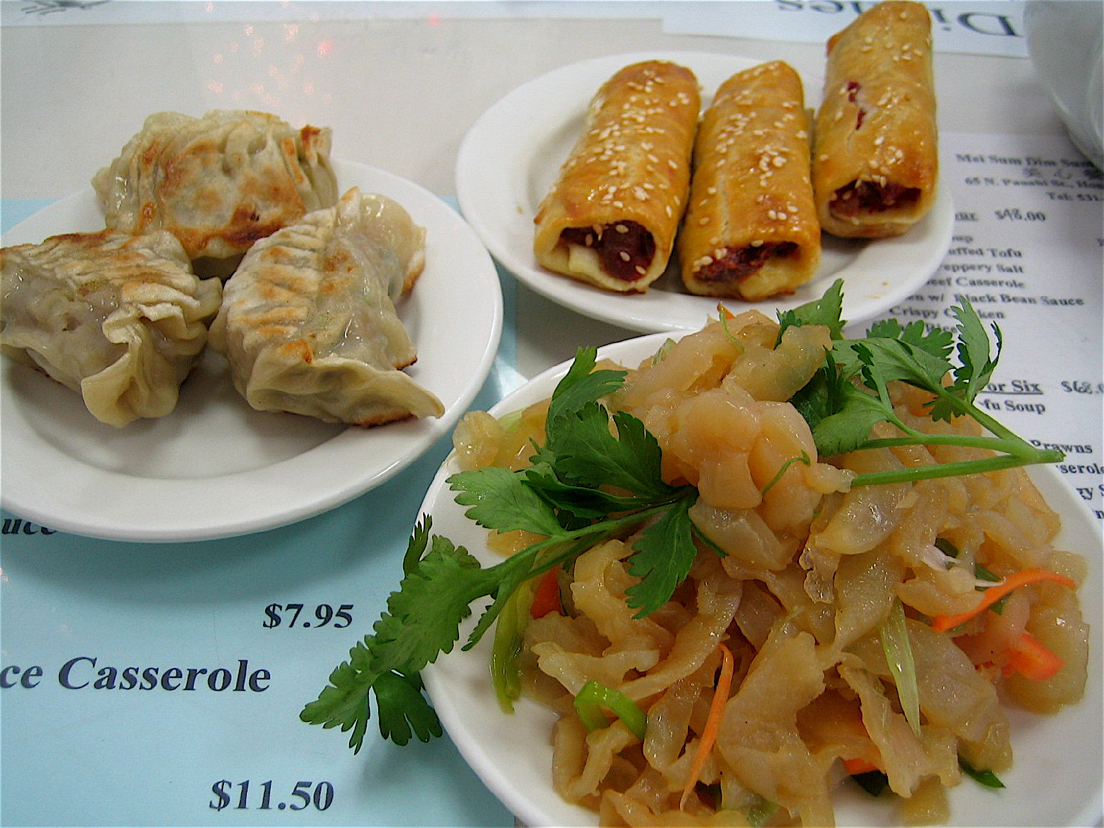 Dim_sum_at_Mei_Sum_in_Honolulu_Chinatown_district