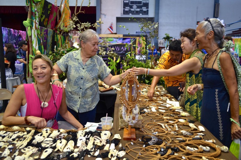 hilo merrie monarch guide hawaii