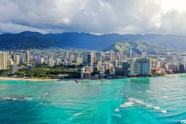 embassy-suites-waikiki-beach-walk-beach1