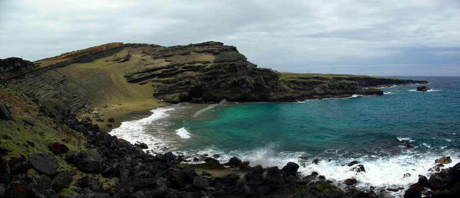 green-sand-beach-hawaii-papakolea
