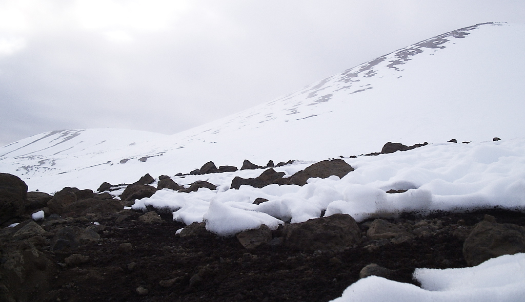 mauna-kea-snow-hawaii