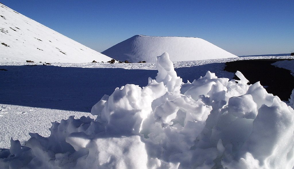 mauna-kea-snow-hawaii