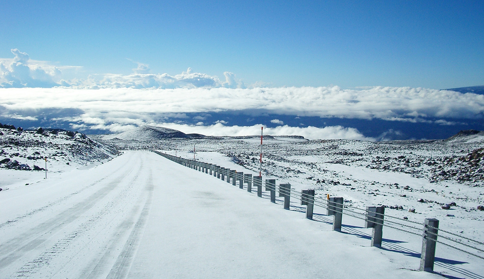 mauna-kea-snow-hawaii