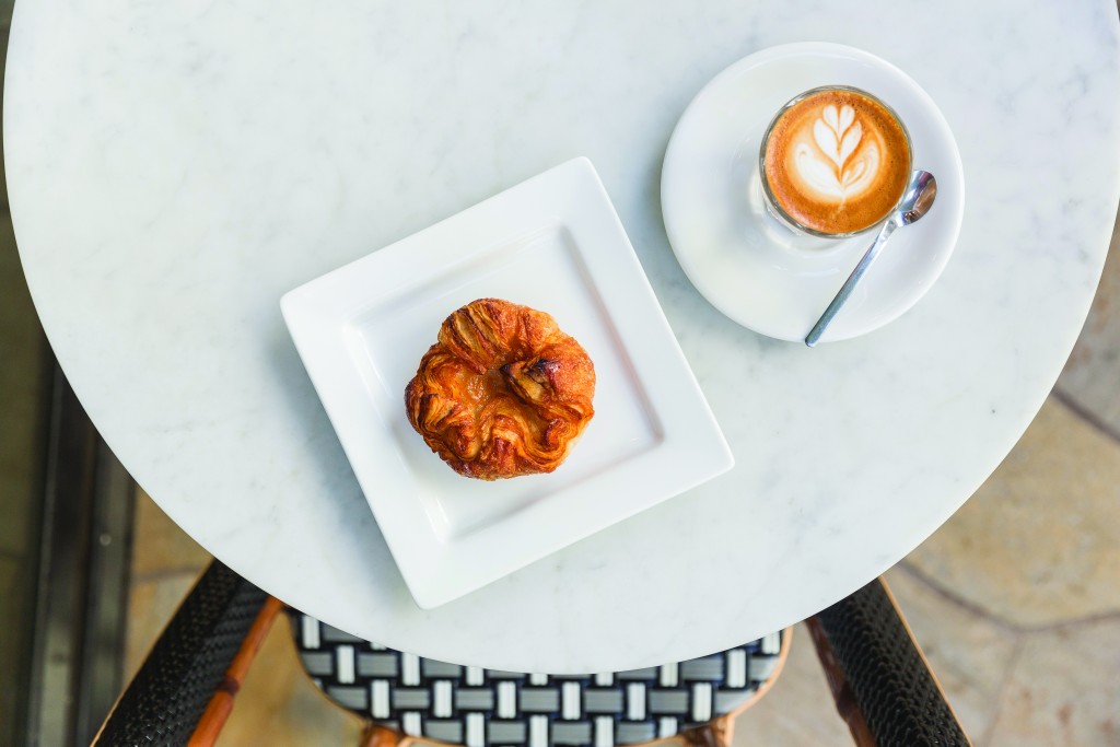 Him1116 Ay Kona Coffee Purveyors Waikiki 0246