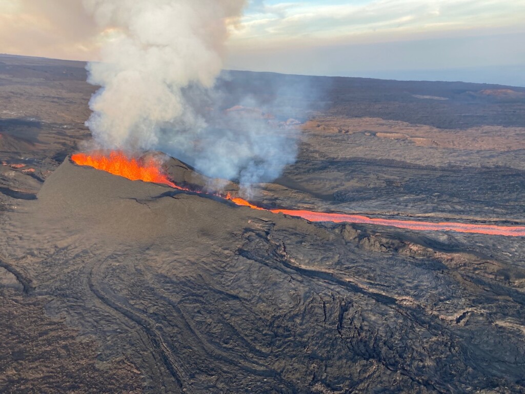 2022 12 08 mauna loa USGS