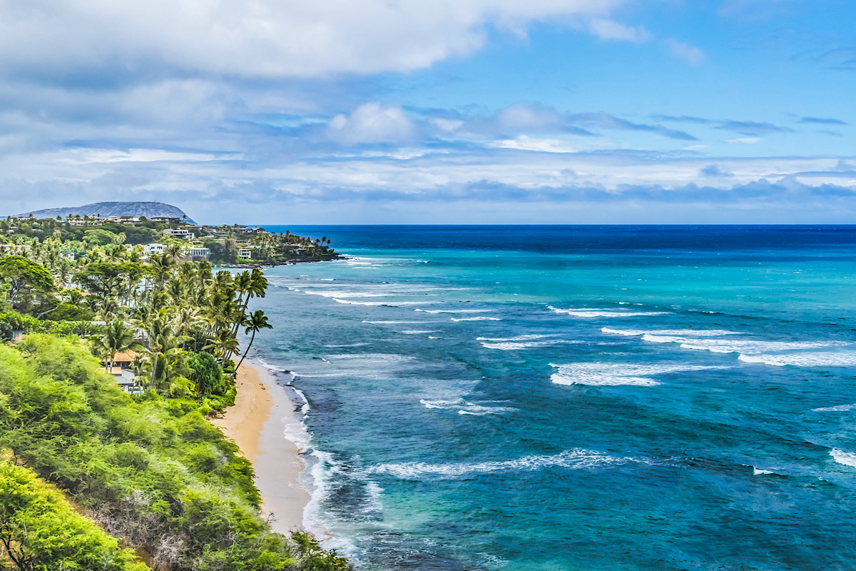 Hawaii home by the beach