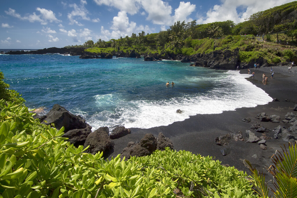 Black Sand Beach,waianapanapa State Park. Maui, Hawaii