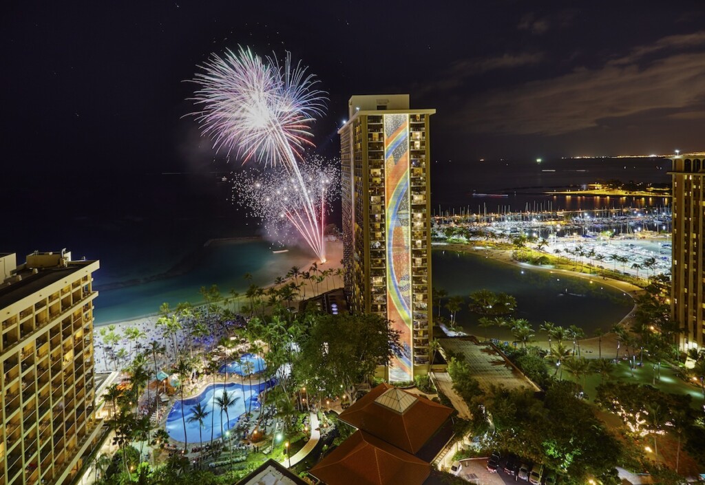 202407235 Fireworks Oahu Sb Hero Image Hilton Hi Village Fireworks Copy