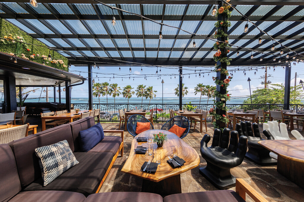 02 1024 Crouching Lion Ay