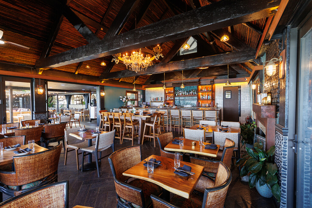 01 1024 Crouching Lion Ay