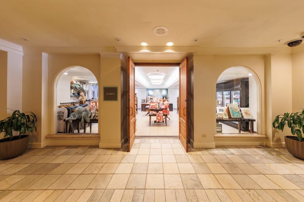 Accents at Moana Surfrider