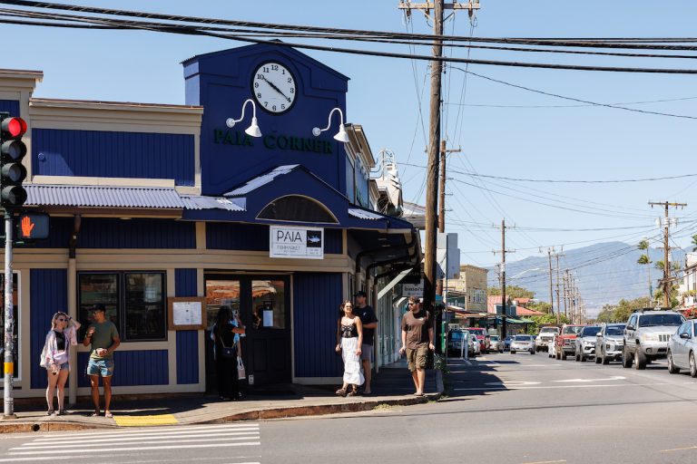 Him2510 Ay Paia Town 0757